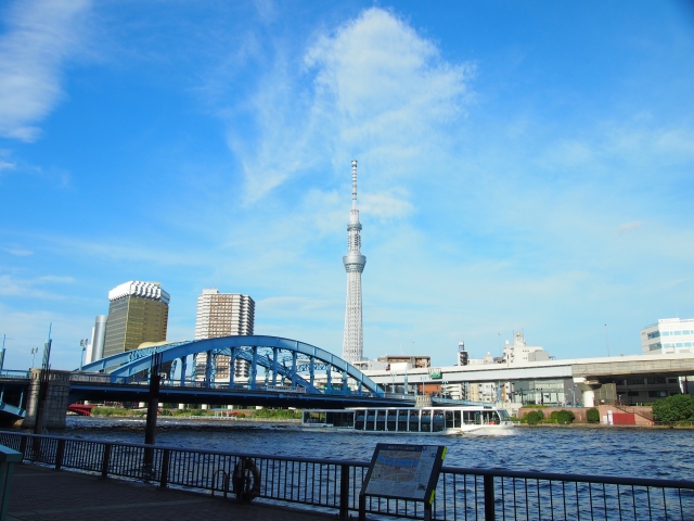 東京